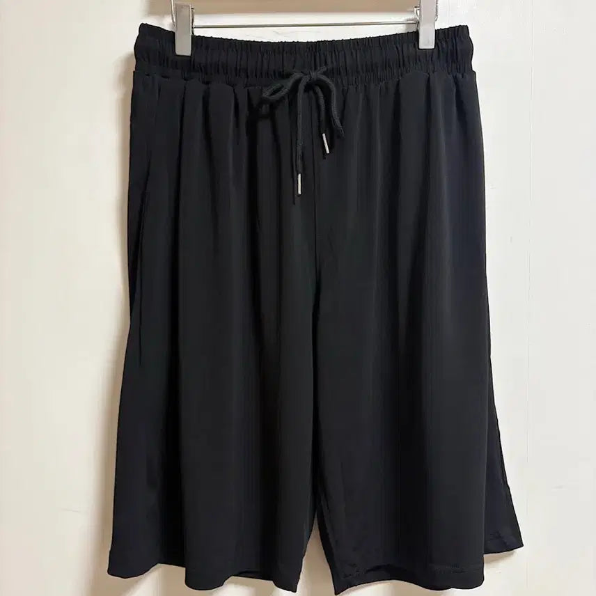 [BUNJANG] Black Spandex Shorts / 블랙 스판 반바지
