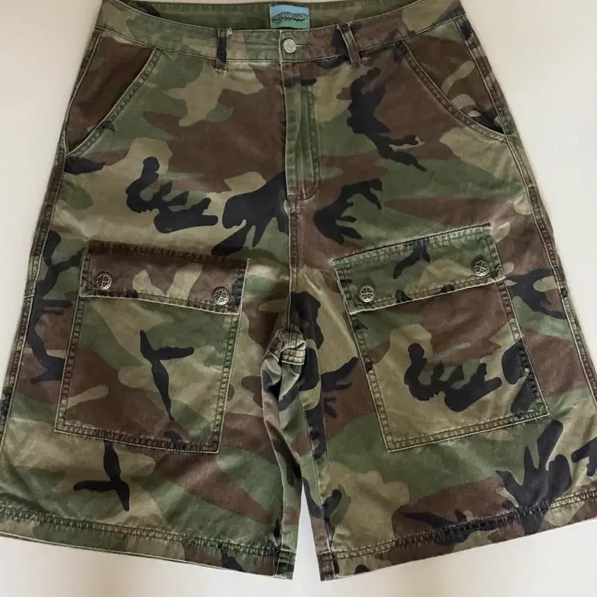 [BUNJANG] Vintage Camo Cargo Shorts / hidden behind 카모 반바지