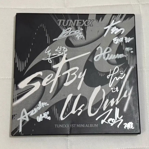 [BUNJANG] TUNEXX Signed Album / 튜넥스 TUNEXX 싸인 앨범