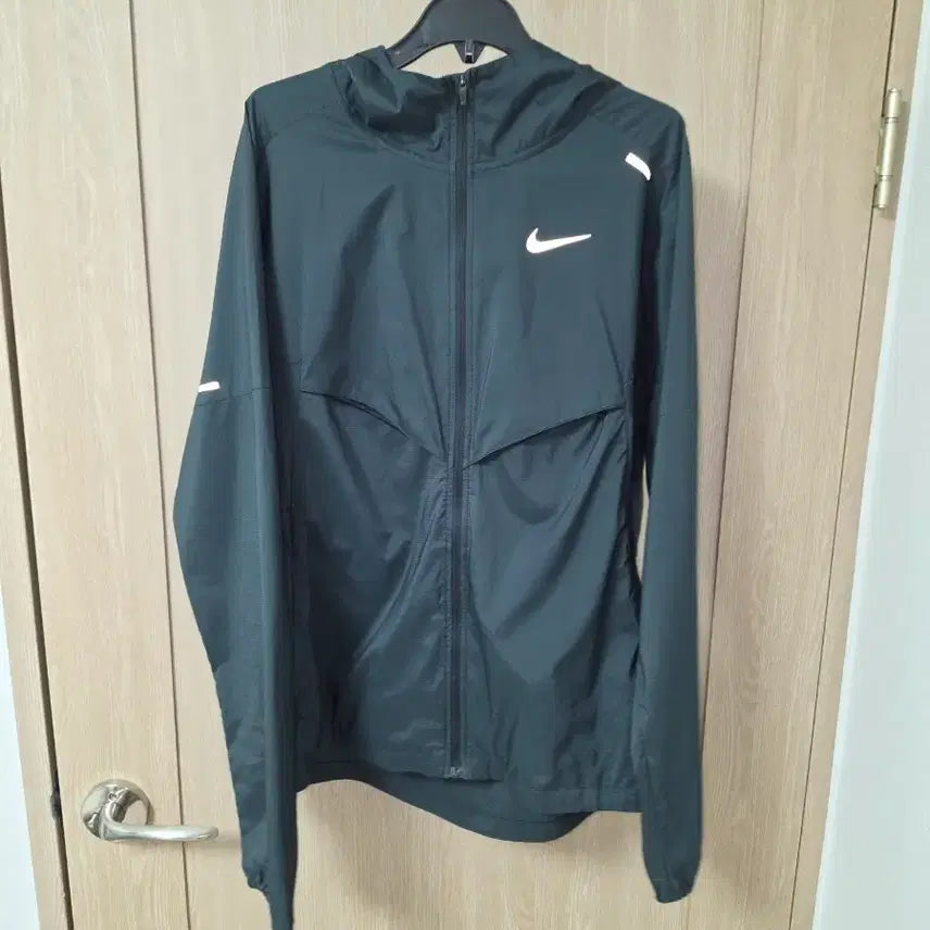 [BUNJANG] Nike Men's Running Windbreaker Jacket M95 / 남성)나이키 러닝 바람막이 호칭M95 (L-슬림XL정핏)