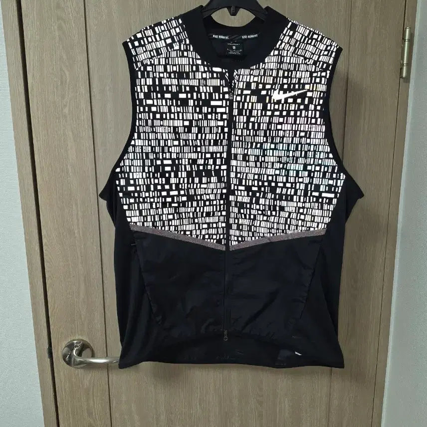 [BUNJANG] Nike Aeroloft 800 Reflective Packable Running Jacket (2XL-3XL Slim) / 남성)NIKE 나이키 에어로로프트 800 리플렉티브 포켓터블러닝웨어(2XL-3XL슬림)