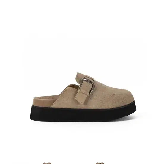 [BUNJANG] LIORA STUD CLOG / BEIGE 245 / *shoes 기호 LIORA STUD CLOG / BEIGE 245