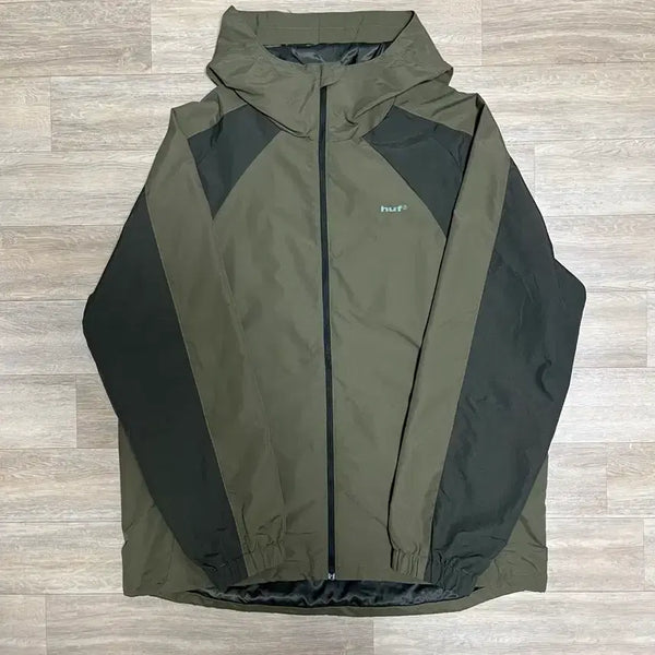 [BUNJANG] Huf 2023 Nylon Shell Jacket Olive / 허프 바람막이 쉘 자켓 [올리브]