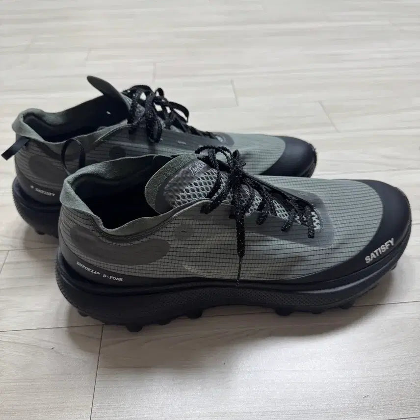 [BUNJANG] Satisfy The Locker Shadow 295 Sneakers / 새티스파이 더라커 쉐도우 295 판매