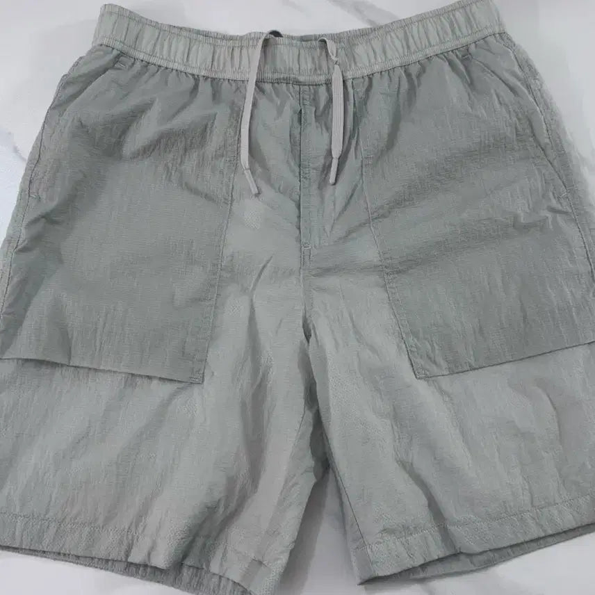 [BUNJANG] DKNY Grey Shorts Size 32 / DKNY 숏팬츠 팝니다 허리 32
