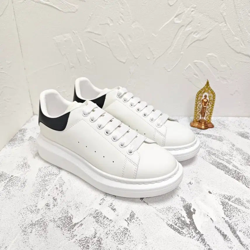 [BUNJANG] Alexander McQueen Black Leather Oversized Sneaker / 맥퀸 두꺼운 밑창 블랙 가죽 뒷부분 신발 판매해요