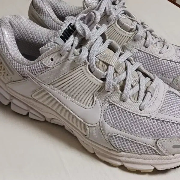 [BUNJANG] Nike Zoom Vomero 5 SP Vast Grey Sneakers / 나이키 줌 보메로 5 SP 바스트 그레이 BV1358-001//260