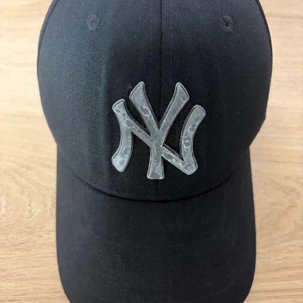 [BUNJANG] Vintage New York Yankees Black Metal Cap / 빈티지) 뉴욕 양키스 블랙 메탈 캡