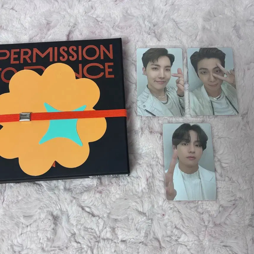 [BUNJANG] BTS Permission to Dance Live J-Hope RM V Photocard Bundle Set (Album Included) / 방탄 퍼투댄 라이브 호석 남준 태형 포카 앨범 포함 일괄 양도