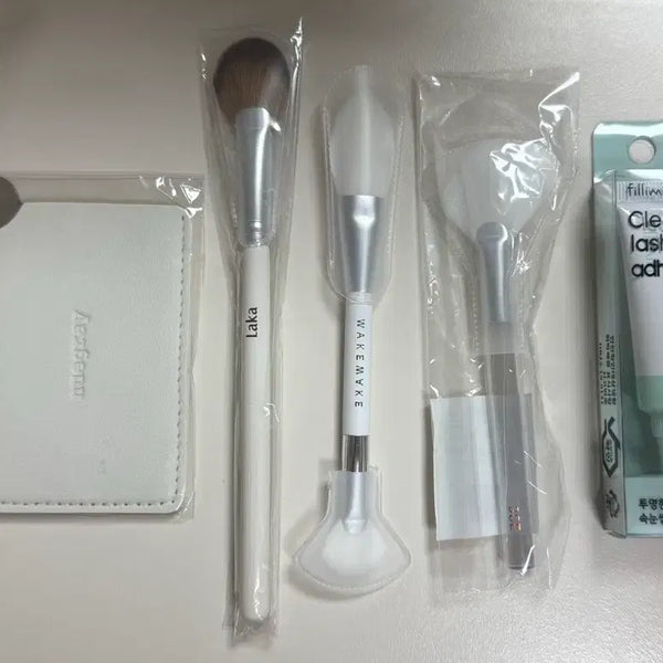 [BUNJANG] White Makeup Brush Set (New) / 화이트 메이크업 브러쉬 일괄 (새상품)