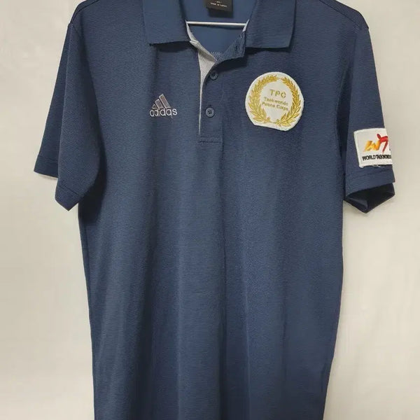[BUNJANG] Adidas Official Taekwondo Peace Corps (TPC) Emblem Patch Kara T-Shirt / 아디다스 세계태권도 평화봉사단(TPC) 공식 카라 티셔츠
