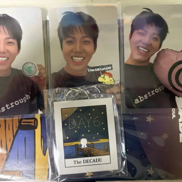 [BUNJANG] DAY6 The Decade Encore Concert First Middle Last Entrance Photocard + Fanclub Gift Keyring Dowoon Bundle Set / 데이식스 더데케이드 앙콘 첫중막입장포카 + 팬클럽기프트 키링 도운 돈 일괄