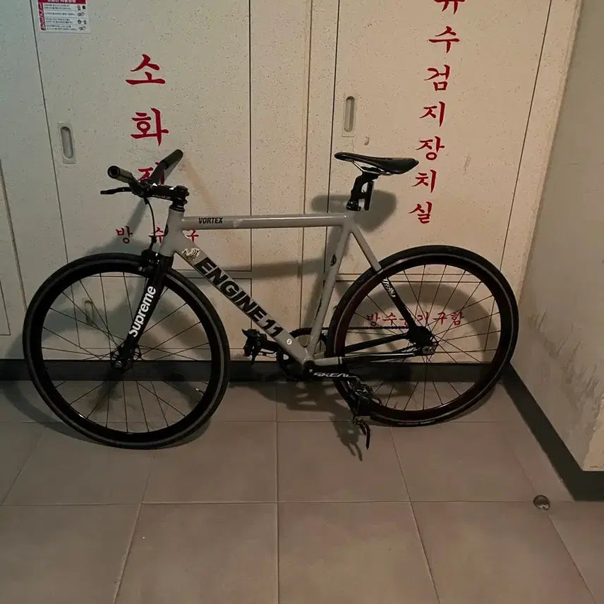 [BUNJANG] Engine11 2016 Vortex Bicycle (M-L Size) / 엔진11 2016볼텍스 m~l 글필독