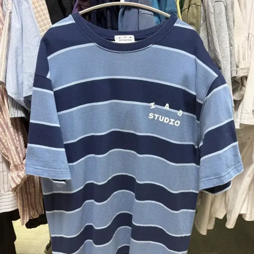 [BUNJANG] IAB Studio Stripe T-Shirt Blue White / 아이앱 스튜디오 스트라이프 티셔츠 블루 화이트