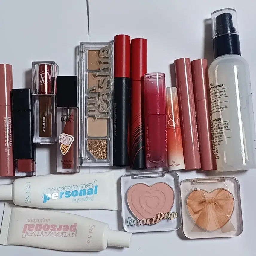 [BUNJANG] Makeup Bundle: Tint, Blusher, Mascara, Lip Gloss, Eyeshadow Palette, Base / 메이크업 제품 일괄 틴트 블러셔 마스카라