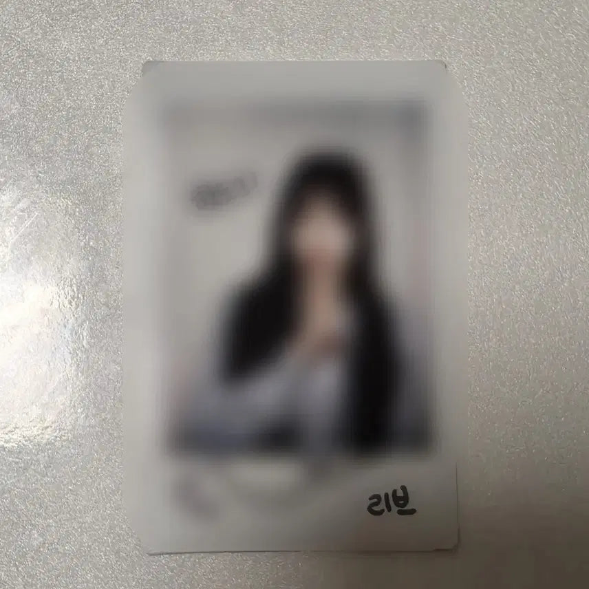 [BUNJANG] Ricine LIV Glow Up Signed Polaroid / 리센느 리브 글로우업 싸인 폴라로이드