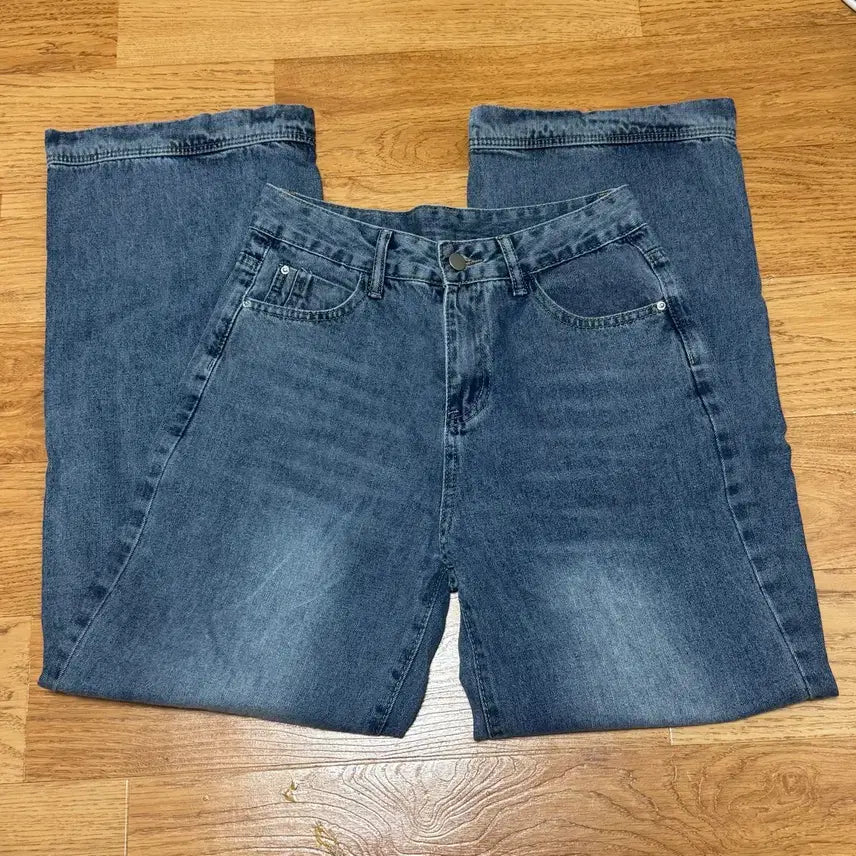 [BUNJANG] New Wide Fit Straight Leg Denim Jeans (Medium Wash) / 새) 청바지 와이드핏 일자바지 데님 중청