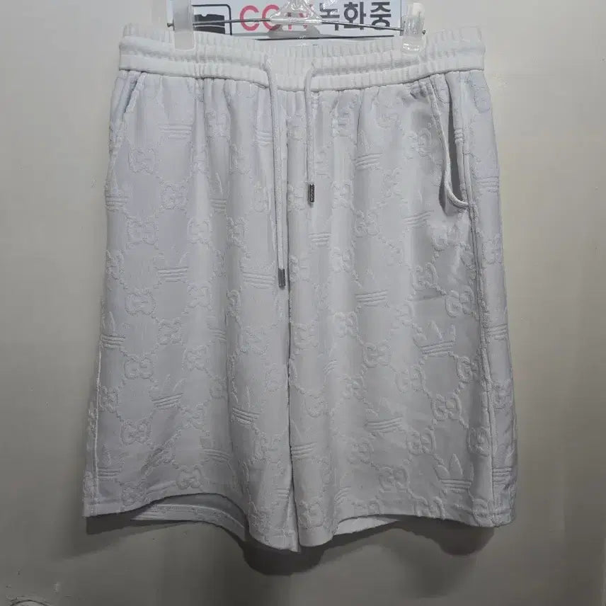 [BUNJANG] Adidas x Gucci Collaboration Logo Pattern White Shorts / (30-34)  아디다스 x 구찌  반바지