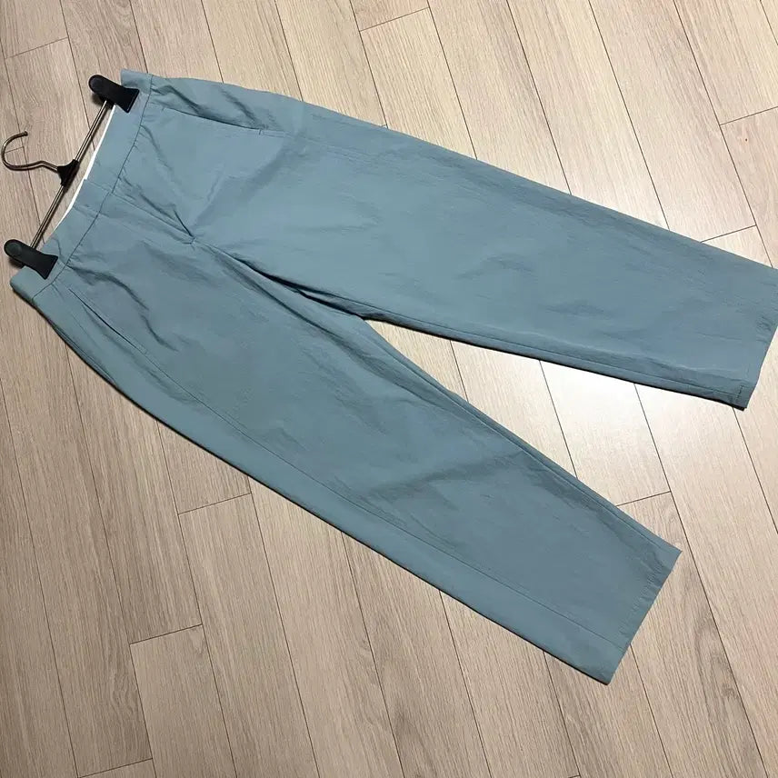 [BUNJANG] MINE Cropped Slacks Pants Sky Blue / 한섬 마인 MINE 바스락 팬츠 크롭 슬랙스 바지 블루 하늘색 봄가을 오피스룩 출근룩