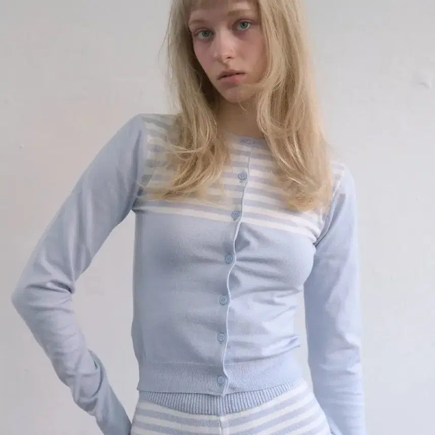 [BUNJANG] Jeujuu Stripe Knit Cardigan Sky Blue / 기준 스트라이프 니트 가디건 스카이블루