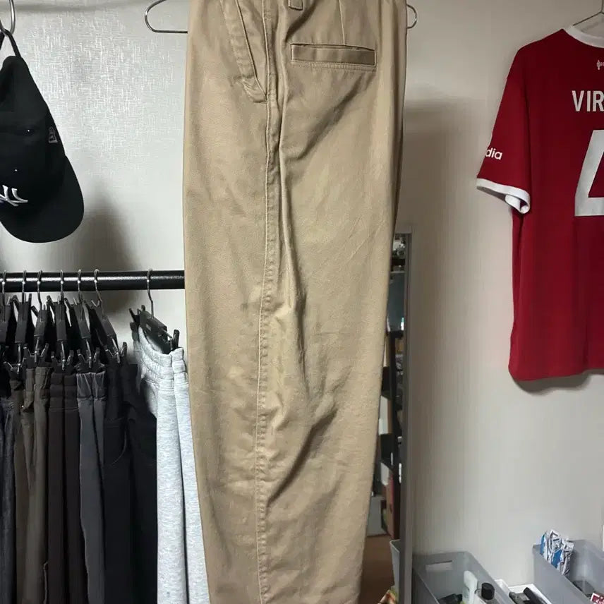[BUNJANG] Uniqlo U Wide Fit Chino Pants Beige Size 91 / 유니클로U 와이드핏 치노 팬츠 91사이즈 (빅사이즈)