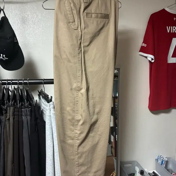 [BUNJANG] Uniqlo U Wide Fit Chino Pants Beige Size 91 / 유니클로U 와이드핏 치노 팬츠 91사이즈 (빅사이즈)
