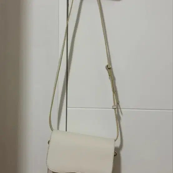 [BUNJANG] Roem Crossbody Bag / 로엠 크로스백