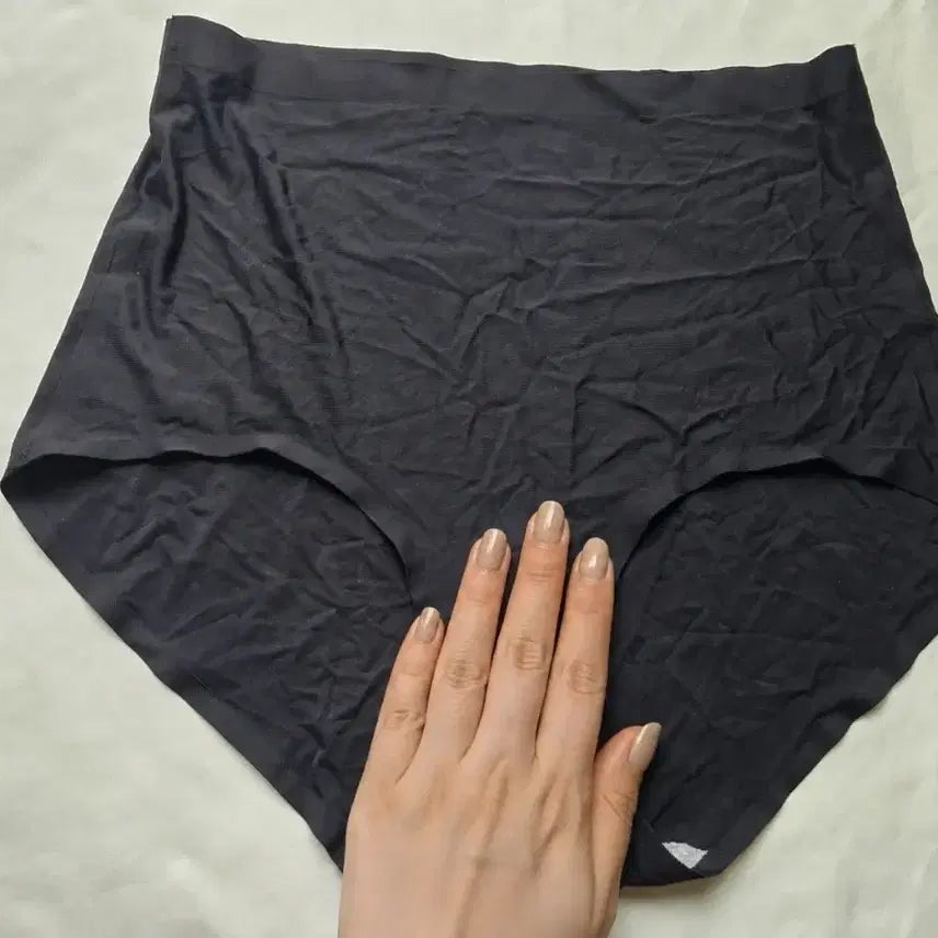 [BUNJANG] Black Seamless Panties (Used) / 블랙 심리스 팬티 (중고)