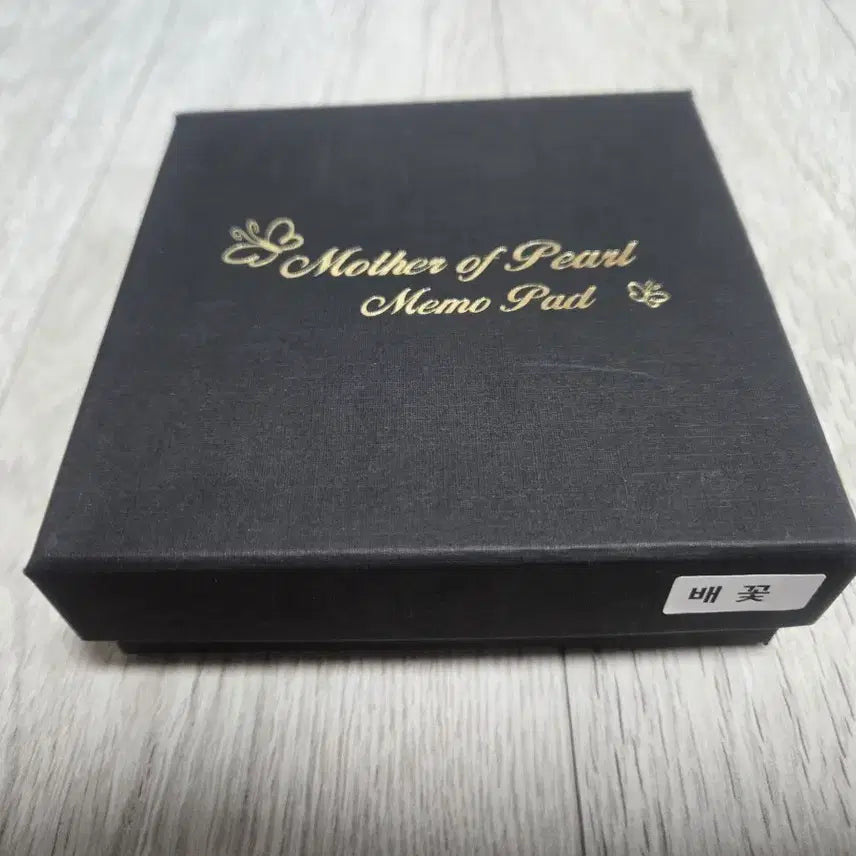 [BUNJANG] K-Heritage Mother-of-Pearl Adhesive Memo Pad - Pear Blossom / K-헤리티지 자개 점착 메모지 배꽃 양도합니다