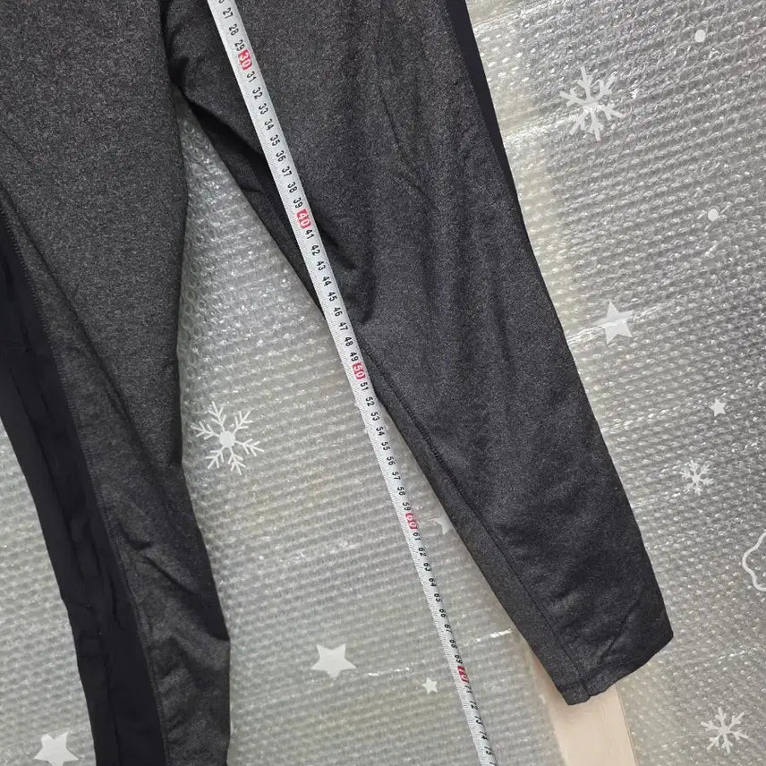 [BUNJANG] Gray Training Pants with Black Accents / 그레이 트레이닝 바지