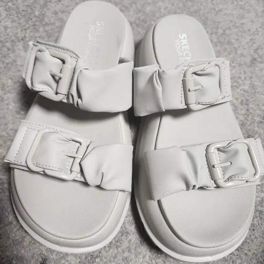 [BUNJANG] Skechers Mules Sandals Light Gray - 250 / 실착1회 스케쳐스 뮬 샌들 연그레이-250