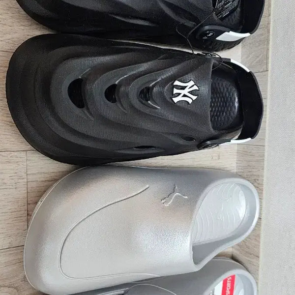 [BUNJANG] Puma x MLB Unisex Sneakers (Set of 2) / 255슬리퍼새거두개묶음(푸마 엠엘비)