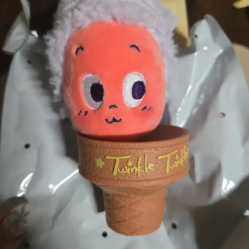 [BUNJANG] Pop Mart Little Star Gelato Keychain / 팝마트 작은별 젤라또