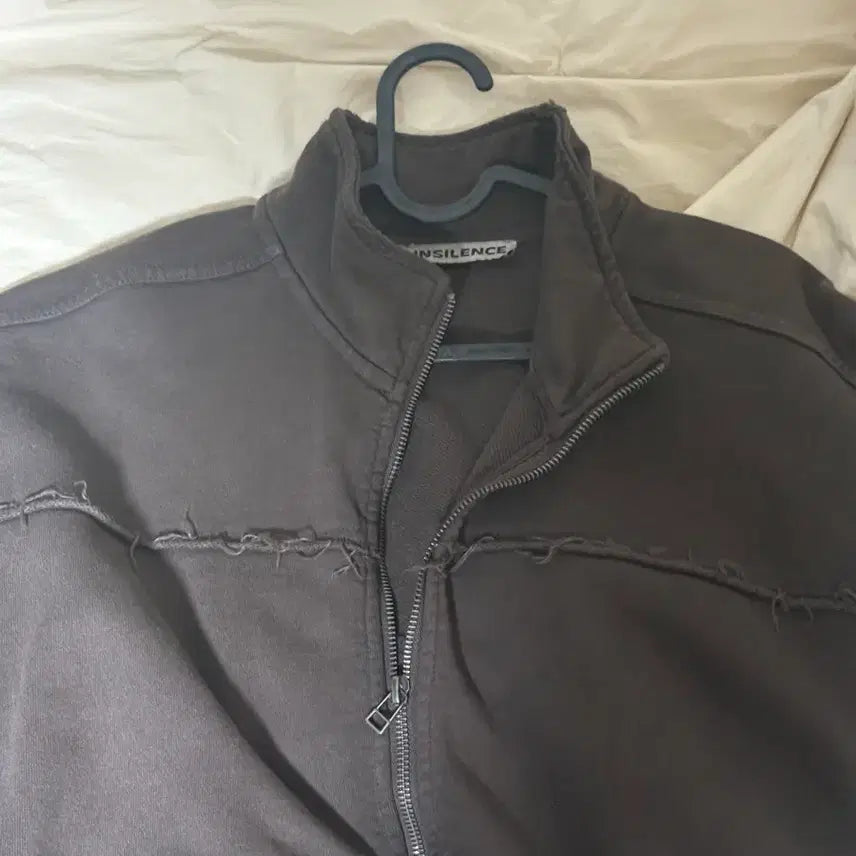 [BUNJANG] INSILENCE Hooded Zip-Up Jacket / 인사일런스 후드집업