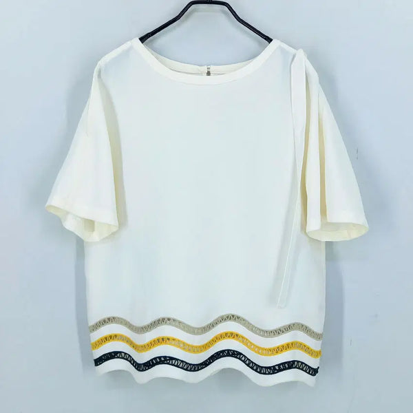 [BUNJANG] SJSJ Women's Summer Short-Sleeve Blouse Cream / SJSJ 여 여름 하단펀칭 소매트임 반팔블라우스 크림 (HU46490)
