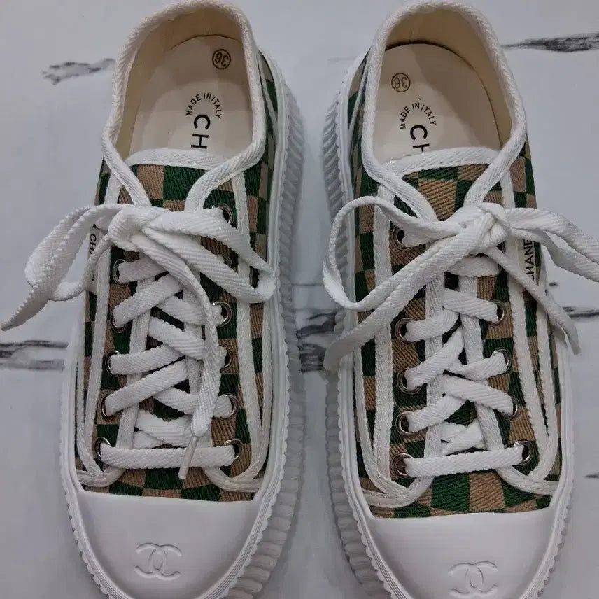 [BUNJANG] Women's Lightweight Height-Increasing Sneakers / 여성 가벼운 키높은신발