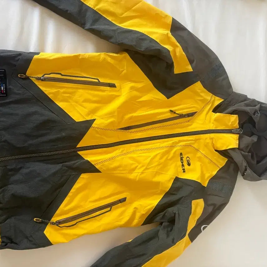 [BUNJANG] Eider Women's Hooded Windbreaker Jacket / 아이더 바람막이