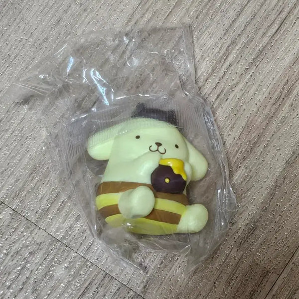 [BUNJANG] Sanrio Pompompurin Honey Bee Gacha Figure / 산리오 폼폼푸린 꿀벌 피규어 가챠