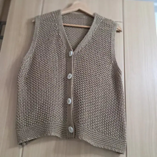 [BUNJANG] Beige Knit Vest / 니트 조끼 베이지색