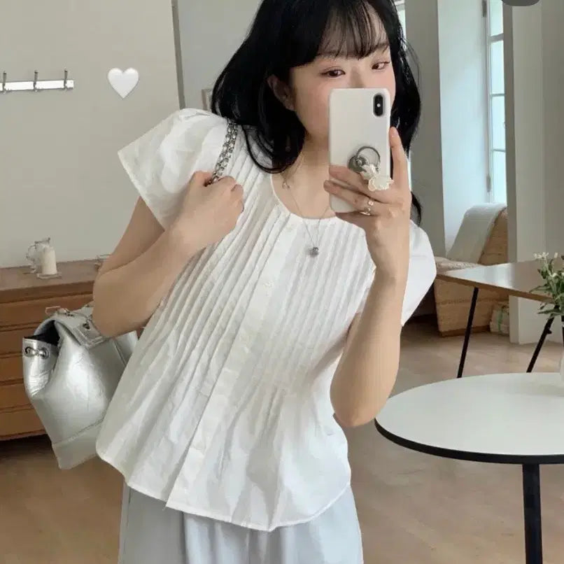 [BUNJANG] The Harty Pintuck Blouse White / 더하티 핀턱블라우스 화이트