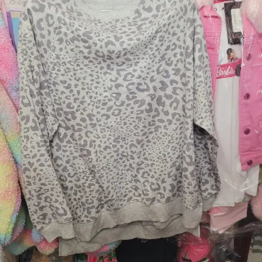 [BUNJANG] Imported Grey Leopard Print Sweatshirt / 그레이 레오파드 맨투맨 수입 부드러워