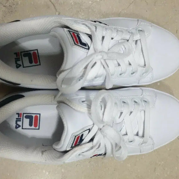 [BUNJANG] Fila White Sneakers / 휠라 스니커즈 화이트