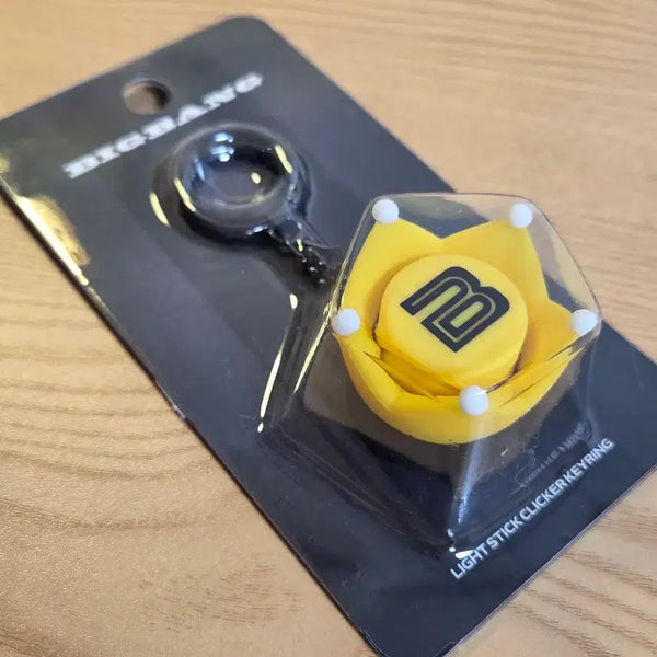 [BUNJANG] BIGBANG World Tour XX Cosmos Light Stick Clicker Keyring / 빅뱅 2026-2027 월드 투어 XX : 코스모스 라이트 스틱 클리커 키링