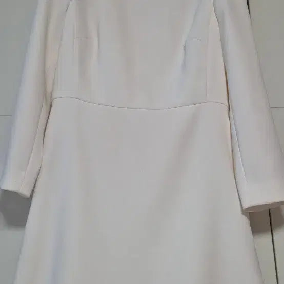 [BUNJANG] Lenibon Midi Dress with Frill Detail / 레니본 원피스