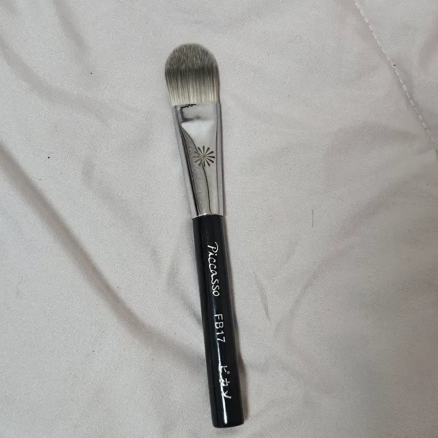 [BUNJANG] Picasso Foundation Brush FB17 / 피카소 파운데이션 브러쉬 FB17