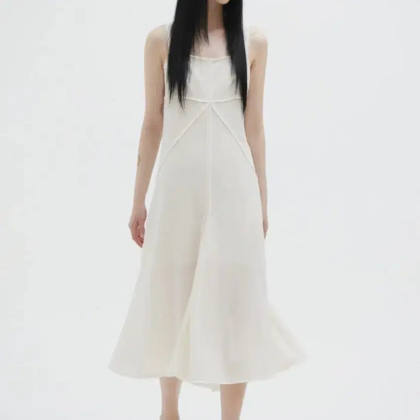 [BUNJANG] HAE BY HAEKIM 2022 Ivory Flare Silhouette Dress Size S / 22년 해바이해킴 HAE BY HAEKIM 원피스 S