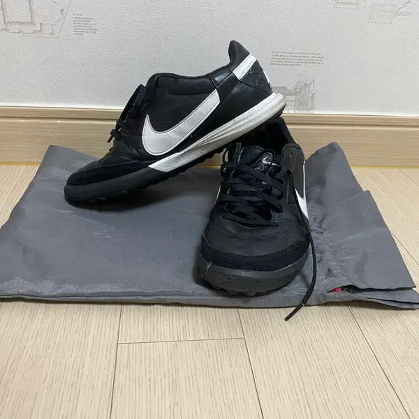 [BUNJANG] Nike Premier Futsal Shoes Size 250 / 나이키 프리미어 풋살화 250