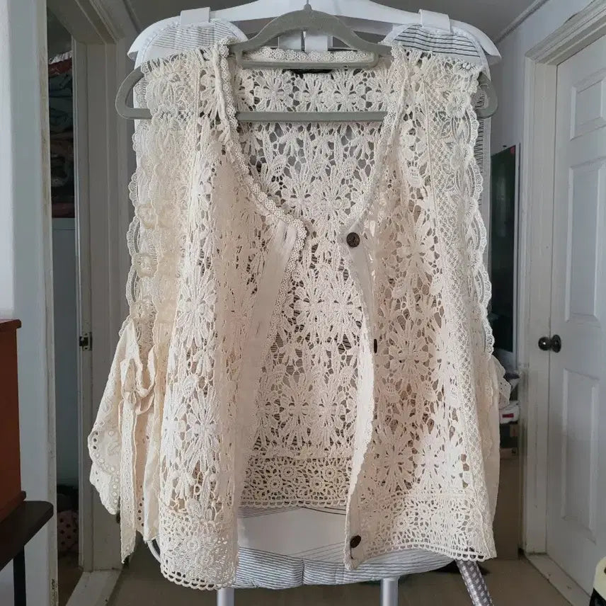 [BUNJANG] Lace Vest Size 77 / 레이스 조끼 베스트 77사이즈