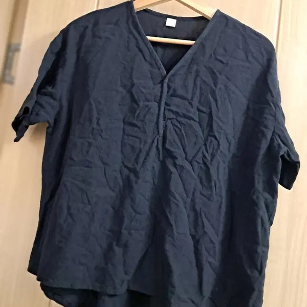[BUNJANG] Black Loose Fit V-Neck Short Sleeve Blouse / 블랙 루즈핏 브이넥 반팔 블라우스