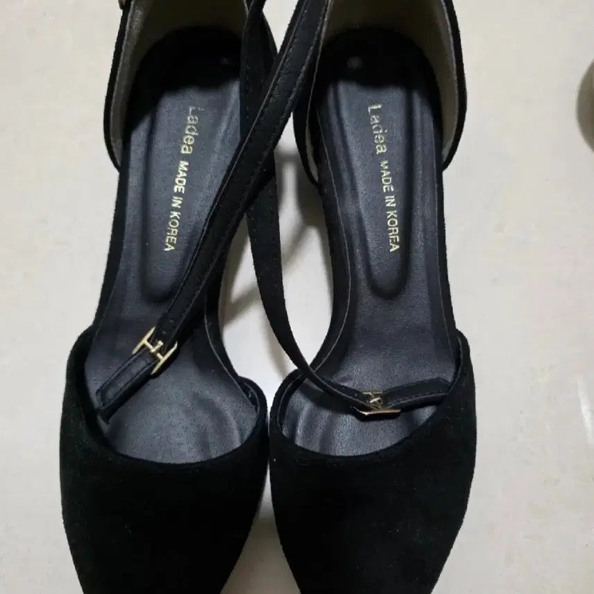 [BUNJANG] Suede Strap Heels - Black / 스웨이드 스트랩 힐 블랙
